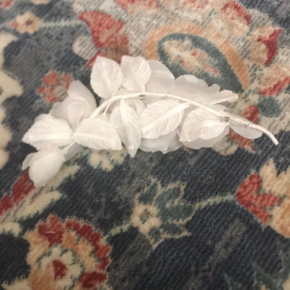 Flower Embellishments 3 Piece - Picture 7 of 7